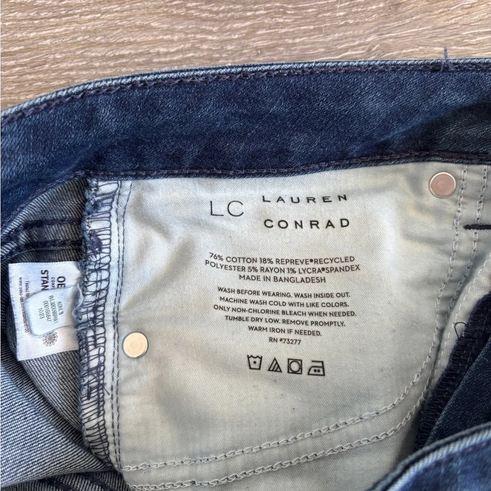 Lauren Conrad High Rise Flare Dark Wash Jeans Size 2 - Picture 6 of 8